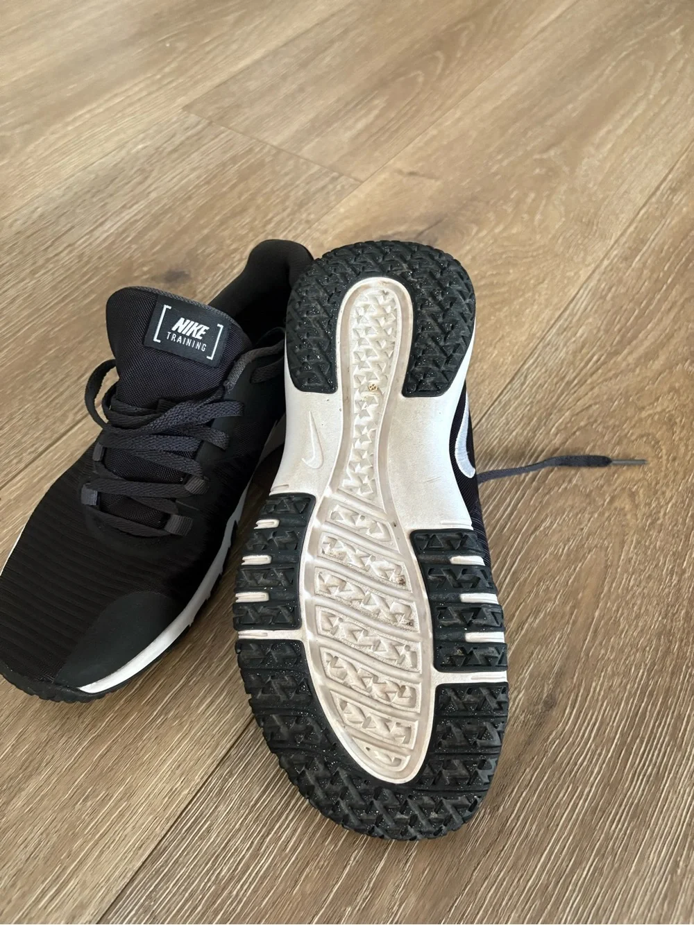 Nike Black and White Men's Training Sneakers